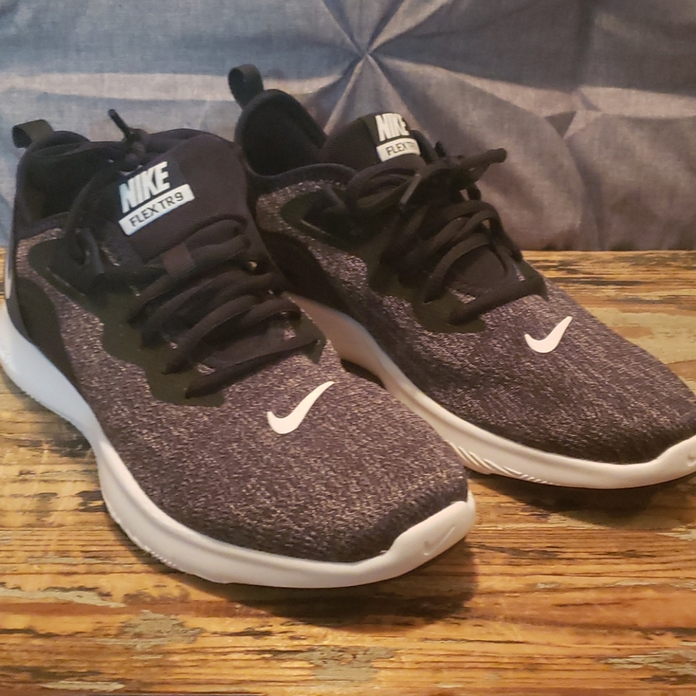 Nike FLEX TR9